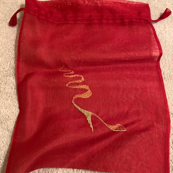 Rene Caovilla Black Patent Pump w/Diamond-Effect Soles & Liner-Edge. - Picture 8 of 9